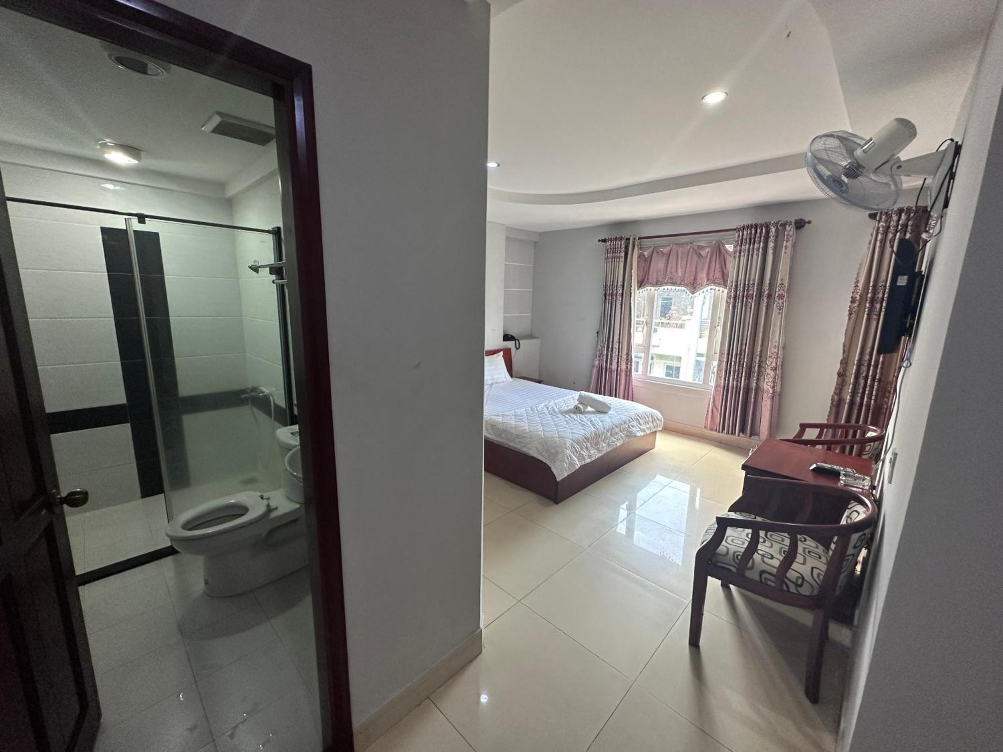 Khach San Sammi Hotel Ho Chi Minh City Exterior photo